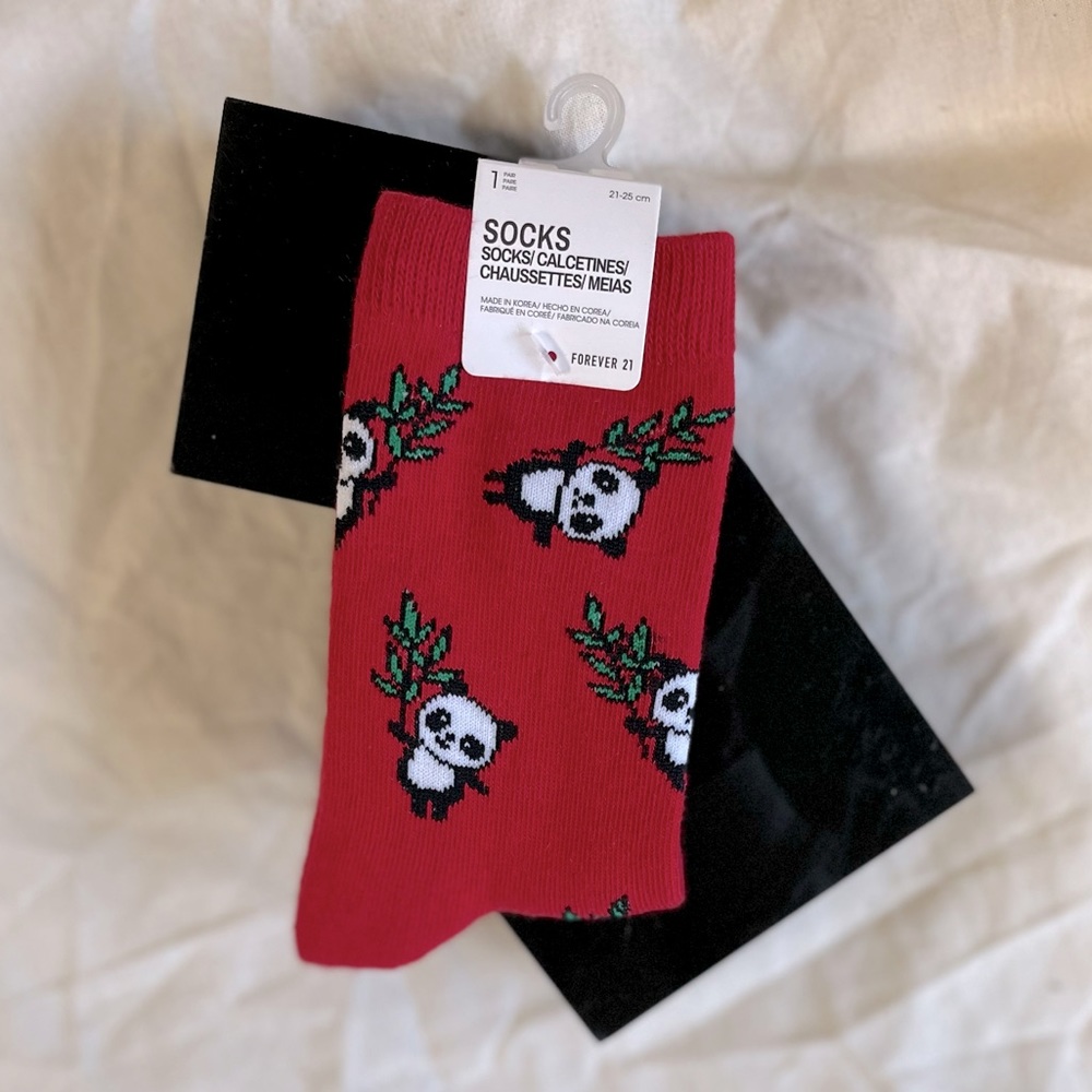 Free w $50| F21 Panda Socks